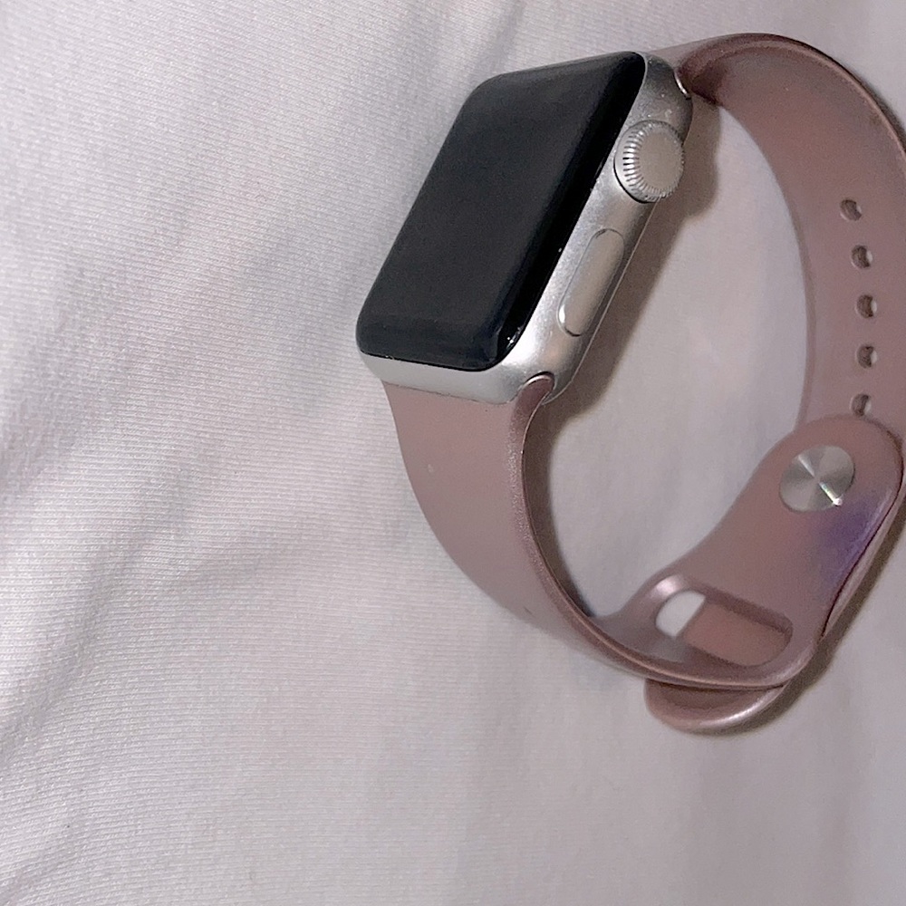 Apple Watch Series 3 !!! Rose gold & smooth blue bands included !!